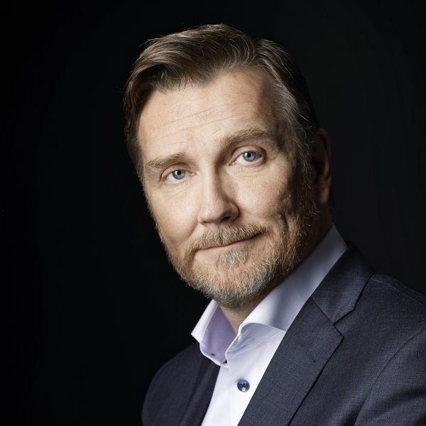 THomas photo.jpg